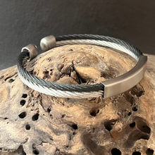 Load image into Gallery viewer, Classic Titanium Steel Band Bracelet for Men