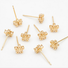 Load image into Gallery viewer, Gold flower stud earrings in a bottle - Zamsoe