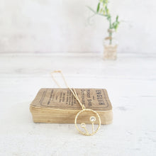 Load image into Gallery viewer, Gold Little flower Crystals in a Circle Necklace - Zamsoe