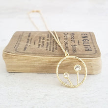 Load image into Gallery viewer, Gold Little flower Crystals in a Circle Necklace - Zamsoe