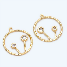 Load image into Gallery viewer, Gold Little flower Crystals in a Circle Necklace - Zamsoe