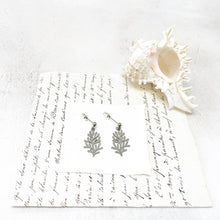 Load image into Gallery viewer, Seaweed Stud Earrings