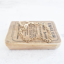 Load image into Gallery viewer, Gold Stars Bracelet - Zamsoe