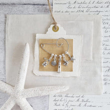 Load image into Gallery viewer, Beach Lovers Swirl Pin Brooch - 63 - Zamsoe