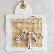 Load image into Gallery viewer, Beach Lovers Swirl Pin Brooch - 63 - Zamsoe