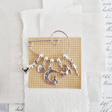 Load image into Gallery viewer, Cat Lovers Swirl Pin Brooch - 90 - Zamsoe