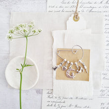Load image into Gallery viewer, Cat Lovers Swirl Pin Brooch - 90 - Zamsoe
