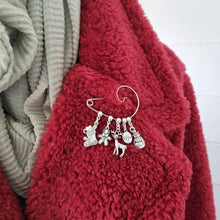 Load image into Gallery viewer, Christmas Charm Pin Brooch - 94 - Zamsoe