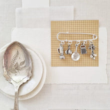 Load image into Gallery viewer, Cooks Brooch - 104 - Zamsoe