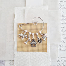 Load image into Gallery viewer, Dog Brooch - 118 - Zamsoe