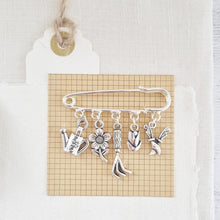 Load image into Gallery viewer, Flower Garden Brooch - 136 - Zamsoe