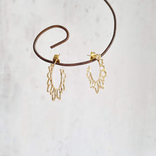 Load image into Gallery viewer, Flower Hoop Gold Earrings - 561 - Zamsoe