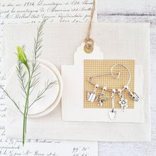 Load image into Gallery viewer, Gardeners Swirl Brooch - 140 - Zamsoe