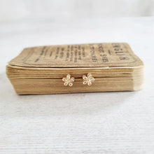 Load image into Gallery viewer, Gold flower stud earrings in a bottle - Zamsoe