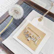Load image into Gallery viewer, Good Luck Brooch - Zamsoe