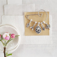 Load image into Gallery viewer, Hedgehog Brooch on a Swirl Pin - Zamsoe