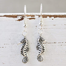 Load image into Gallery viewer, Seahorse Earrings Zamsoe Earrings
