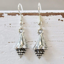 Load image into Gallery viewer, Seashell Earrings - Zamsoe