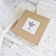 Load image into Gallery viewer, Seaside Charm Brooch - Zamsoe