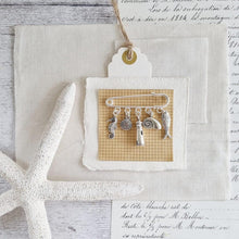 Load image into Gallery viewer, Seaside Charm Brooch - Zamsoe