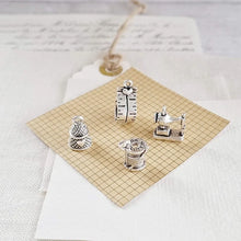 Load image into Gallery viewer, Sewing Mends The Soul Swirl Brooch - Zamsoe