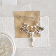 Load image into Gallery viewer, Sewing Mends The Soul Swirl Brooch - Zamsoe