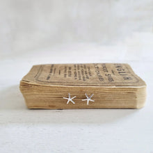 Load image into Gallery viewer, Sterling silver starfish stud earrings in a bottle - Zamsoe