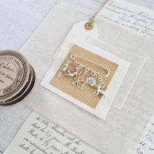 Load image into Gallery viewer, Vet Brooch - Zamsoe