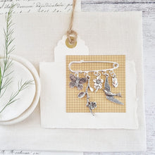 Load image into Gallery viewer, Wildflower Garden Brooch - Zamsoe