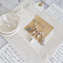 Load image into Gallery viewer, Wine Lover Brooch - Zamsoe