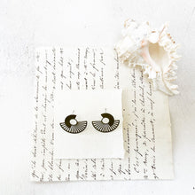 Load image into Gallery viewer, Circle Coral Earrings 
