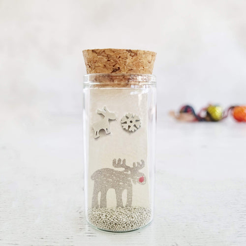 Cute Reindeer and Snowflake Stud Earrings - Zamsoe