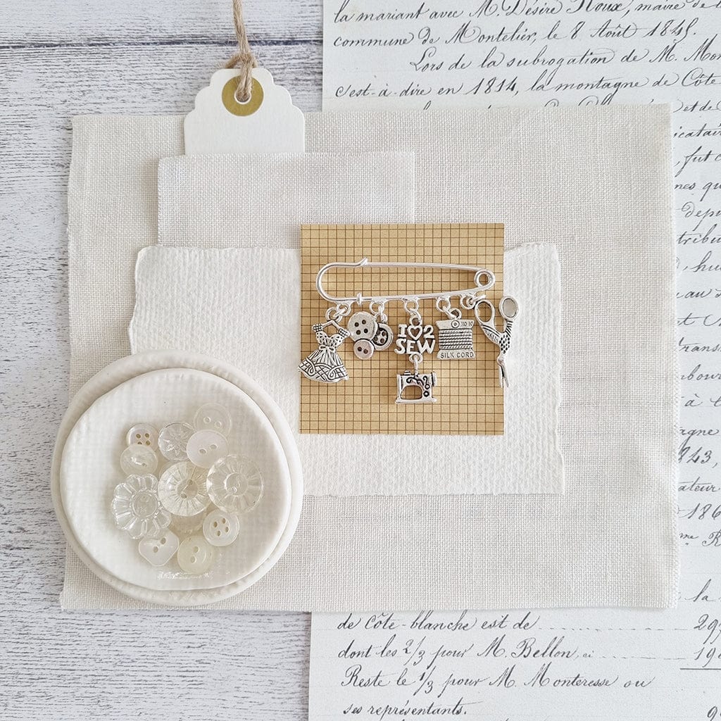 Sewing Diva Brooch - Zamsoe