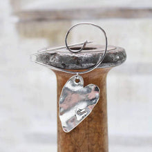 Load image into Gallery viewer, Swirl Pin With A Hanging Heart Zamsoe Brooch
